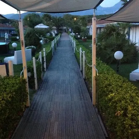 Bed & Breakfast Venezia 3* Marina Di Carrara